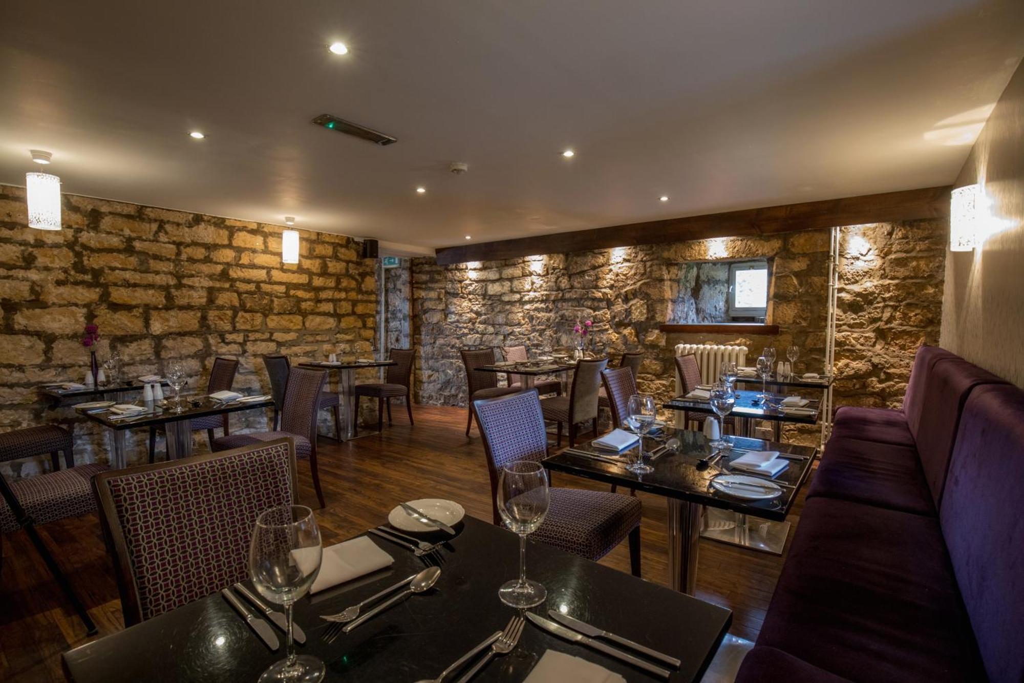 Hazlewood Castle & Spa Tadcaster Exterior foto